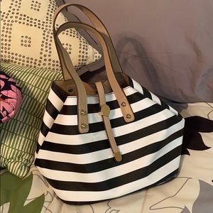 Black + white purse
